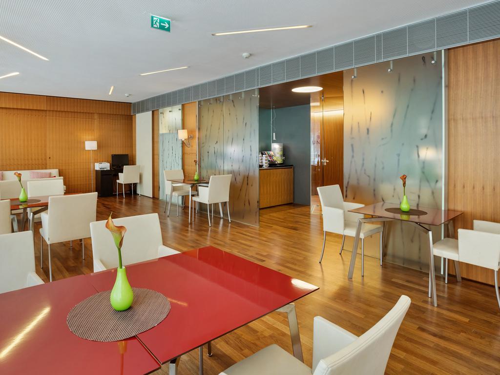 Austria Trend Europa 4* Viena